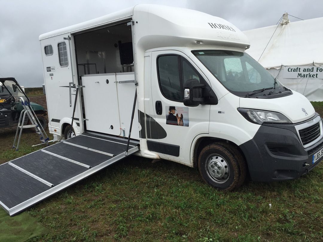 NEW Equitrek Horsebox for hire